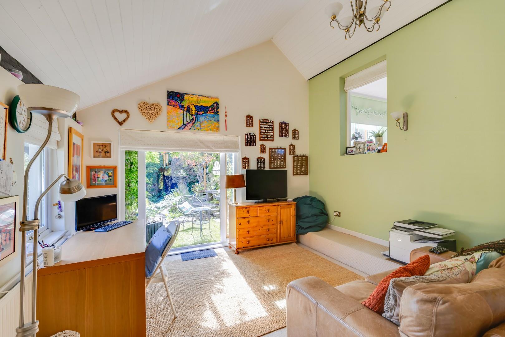 White Lodge, Mill Road, Dinas Powys, CF64 4BT